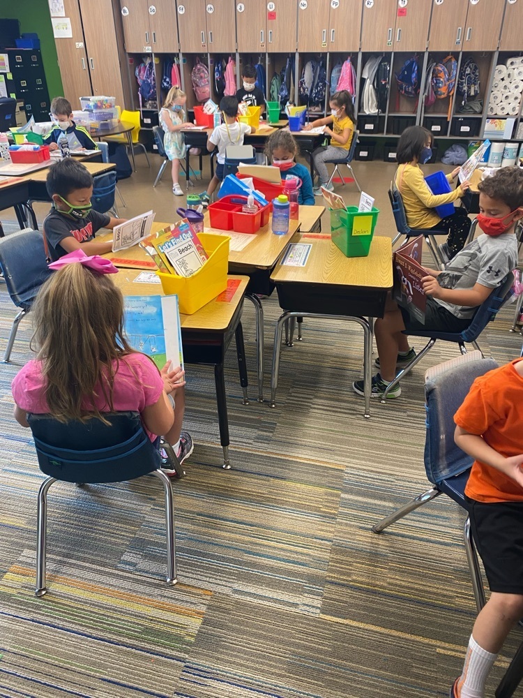 Read to self in kinder